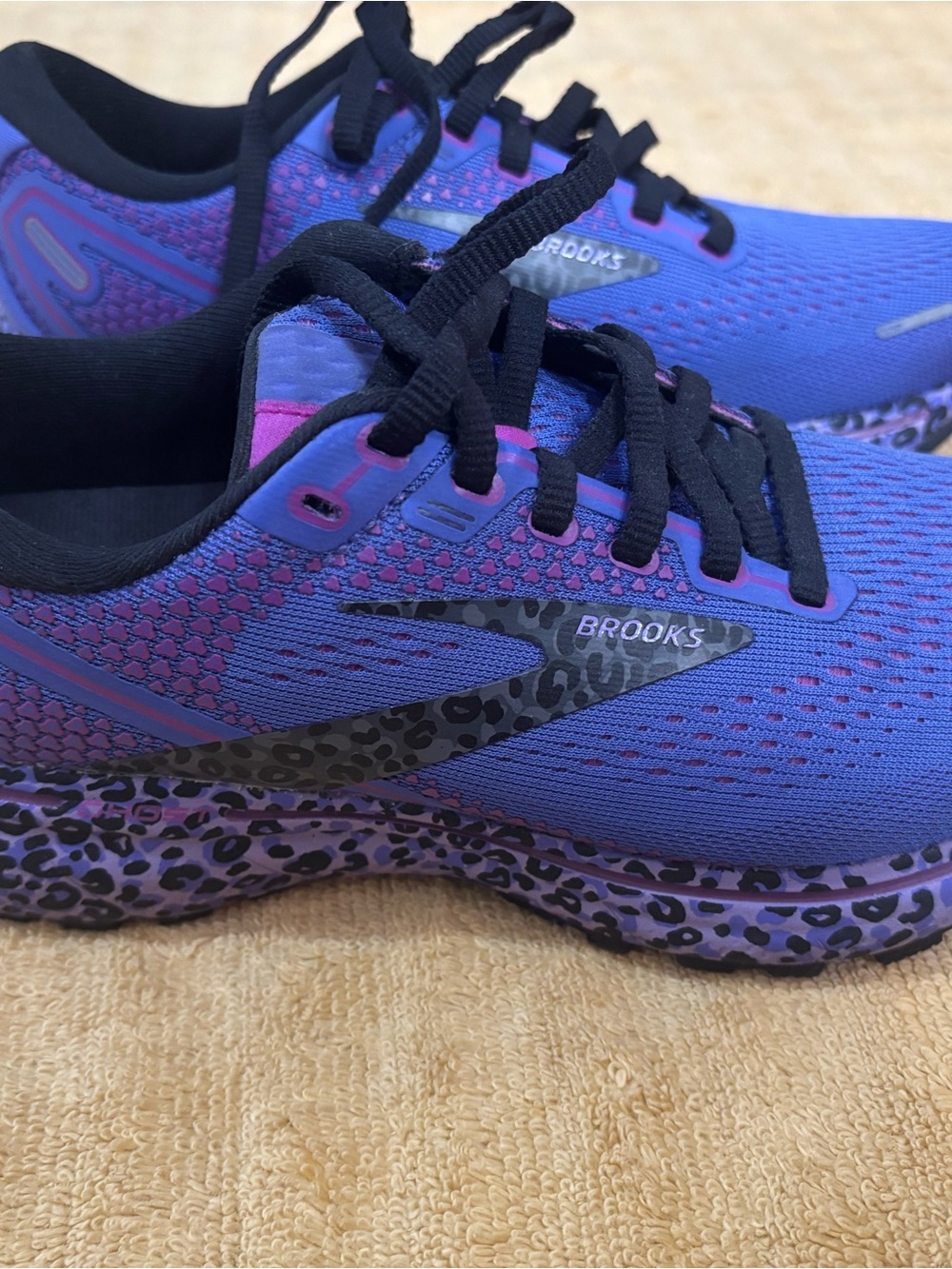 Brooks Ghost 14 Electric Cheetah Limited Edition Size 6